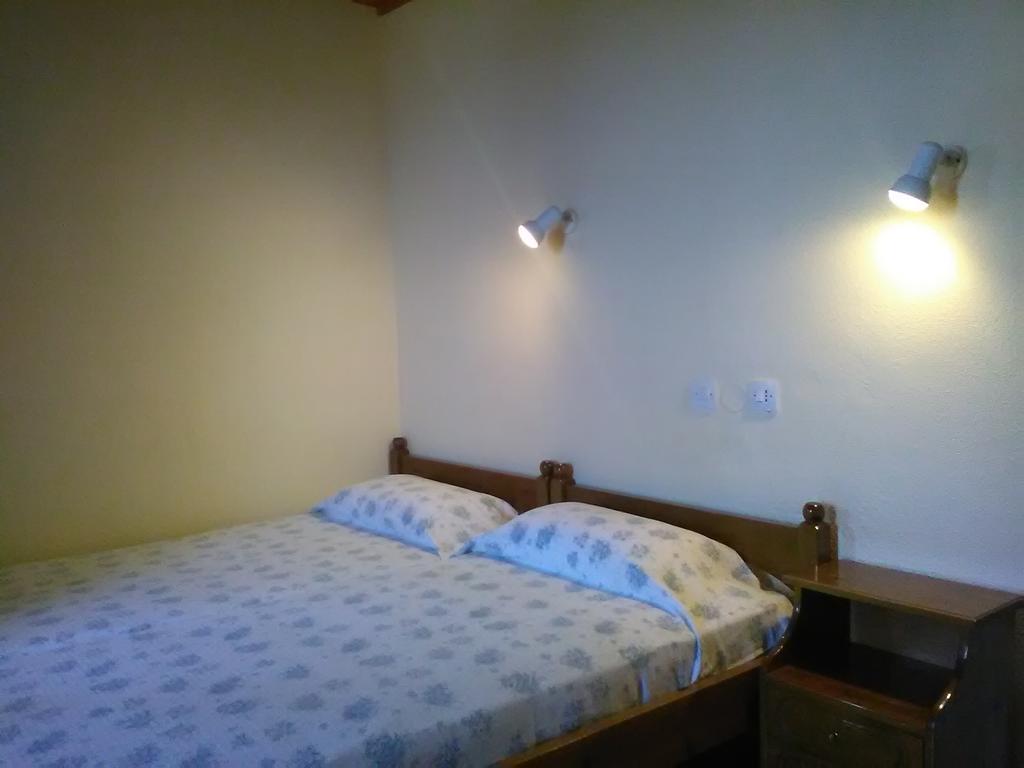 Stergiou Rooms Liri Bagian luar foto
