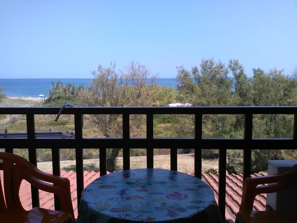 Stergiou Rooms Liri Bagian luar foto