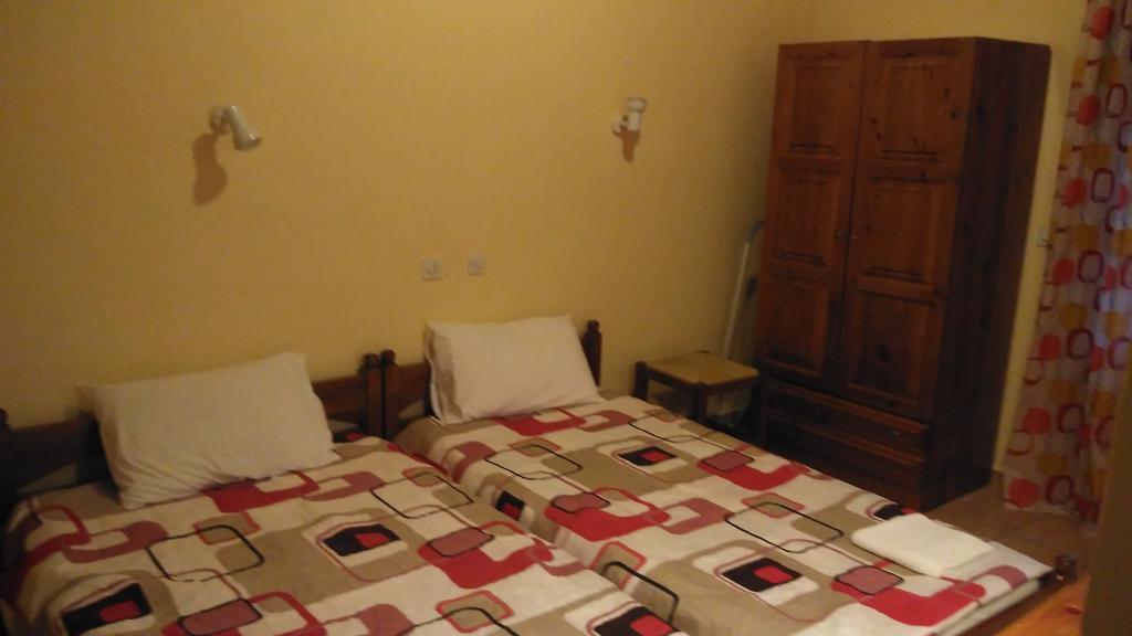 Stergiou Rooms Liri Bagian luar foto